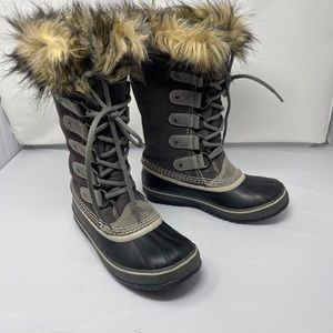 Sorel Joan of Arctic Waterproof Boot Black And Grey Suede Faux Fur 6 Snowboots
